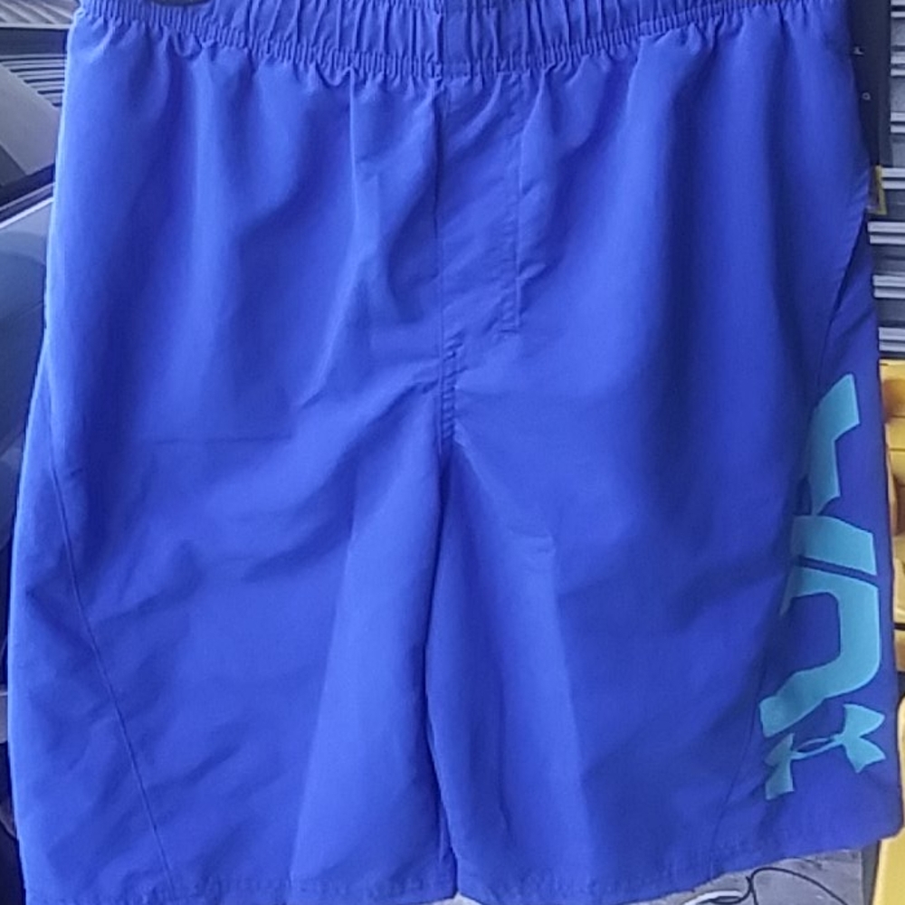 Kids UA shorts
